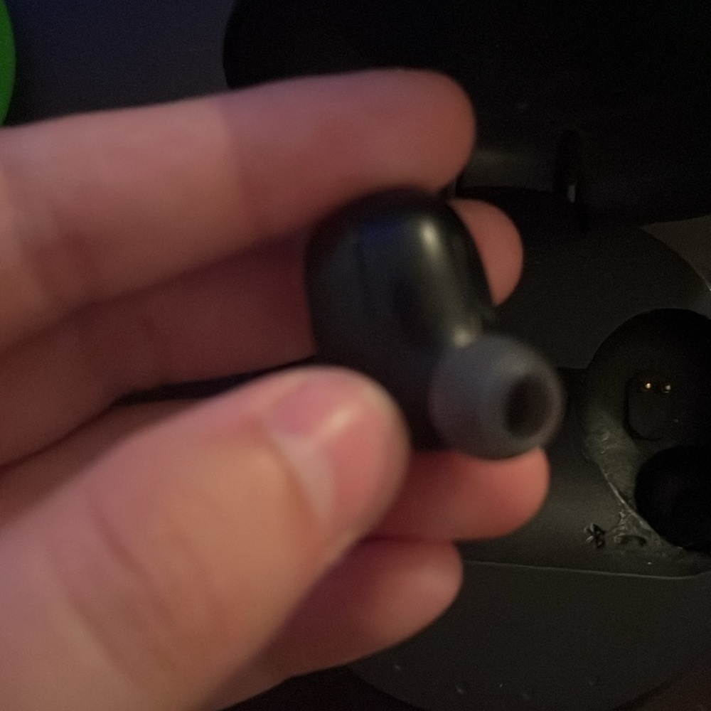 Jbl buds - Picture 3 of 4